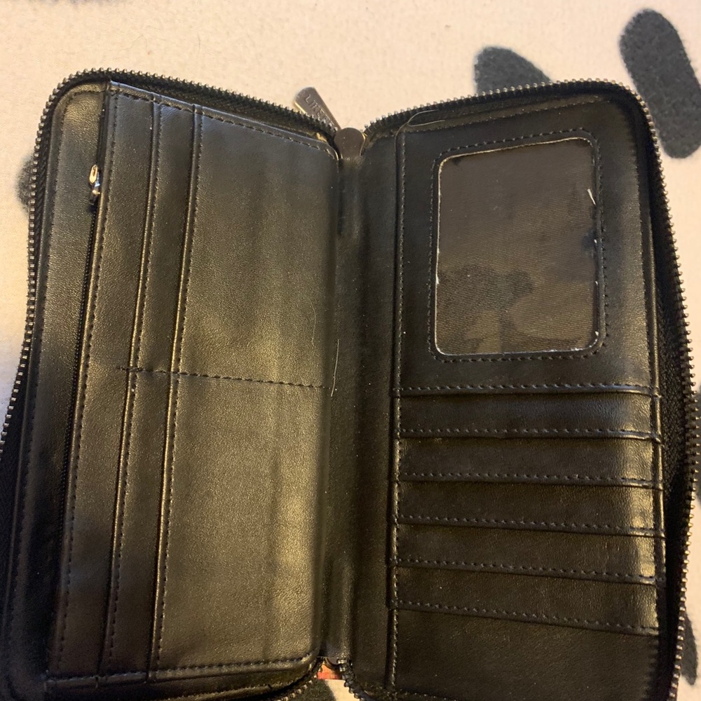 Used wallet - Picture 2 of 2